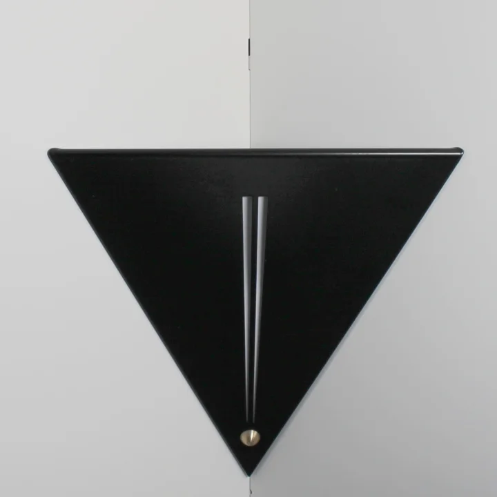 étagère d'angle salon étagère de coin moderne et originale noire