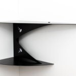 étagère d'angle murale noire moderne en métal étagère de coin design salon