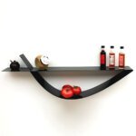 Une étagère murale originale et décorative étagère moderne et design en métal pour cuisine